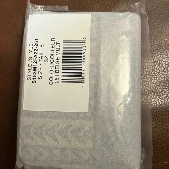 Marc Jacobs Black and Beige Monogram Wallet - Picture 5 of 6